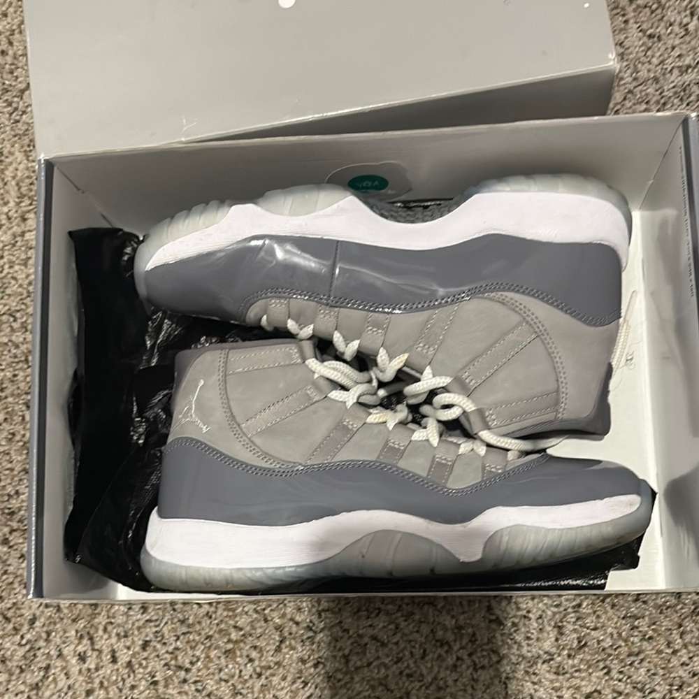 Jordan 11 Grey